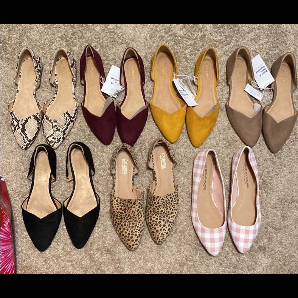 Old Navy flats lot